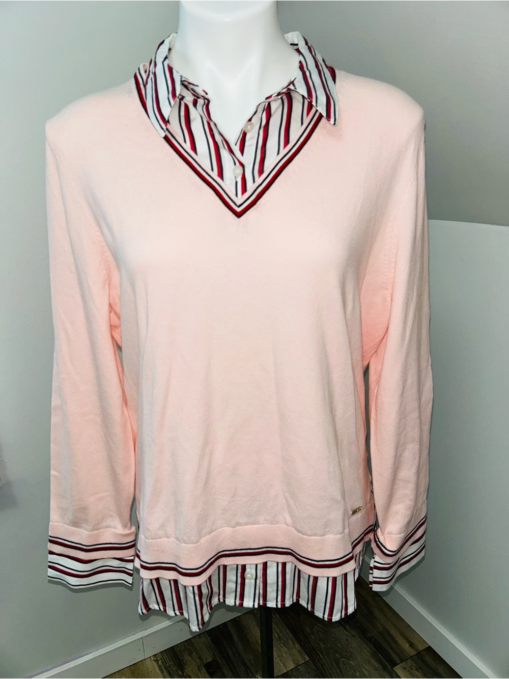 Tommy Hilfiger layered look light sweater, pink V-neck XL office lunch casual